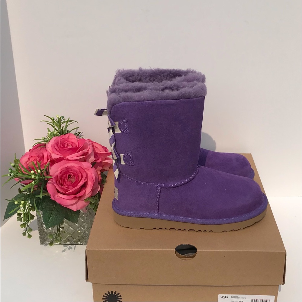 UGG Bailey Bow Striped Boots - Picture 2 of 8